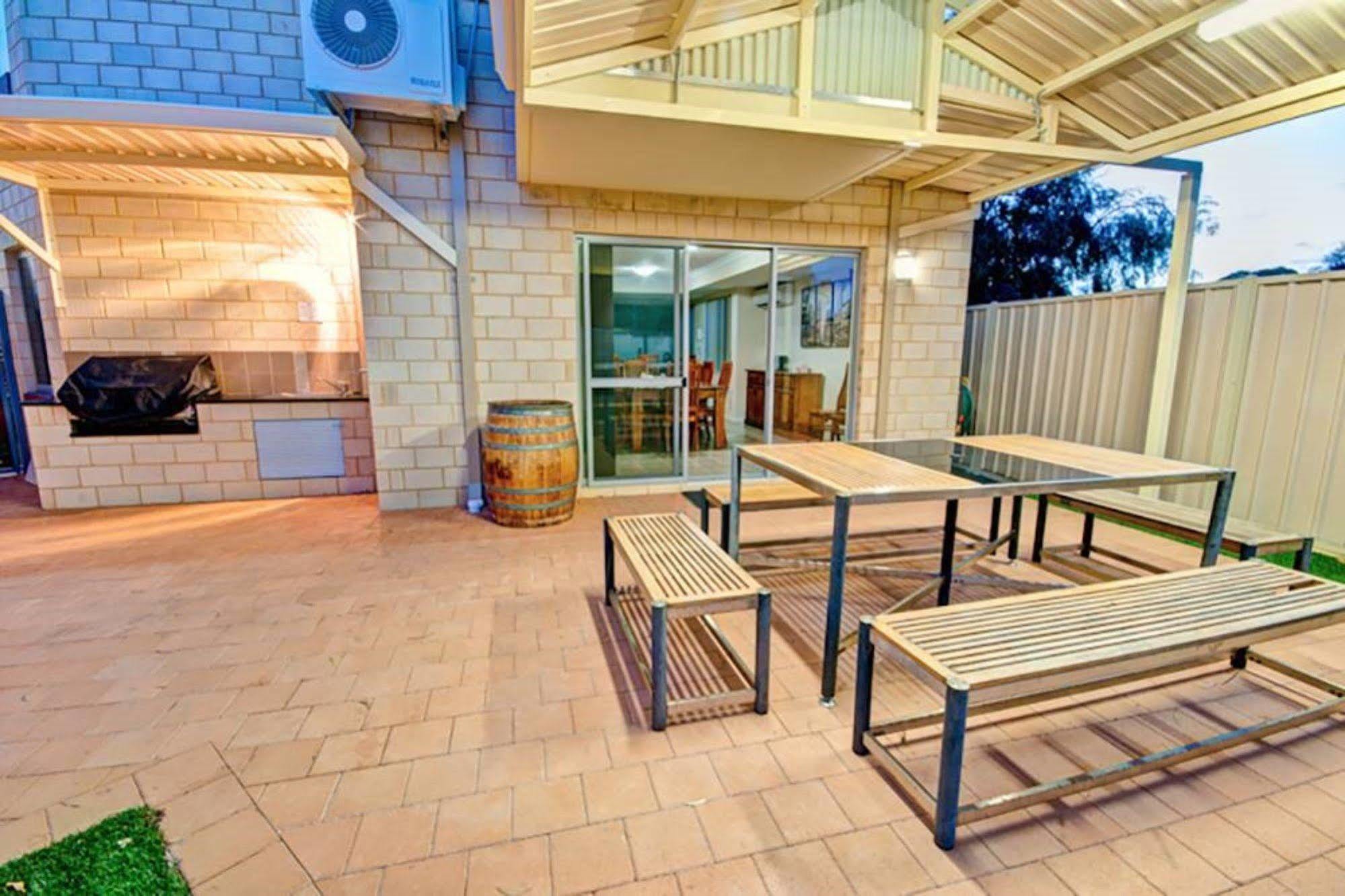 Serenity On The Terrace Aparthotel Mandurah Exterior foto