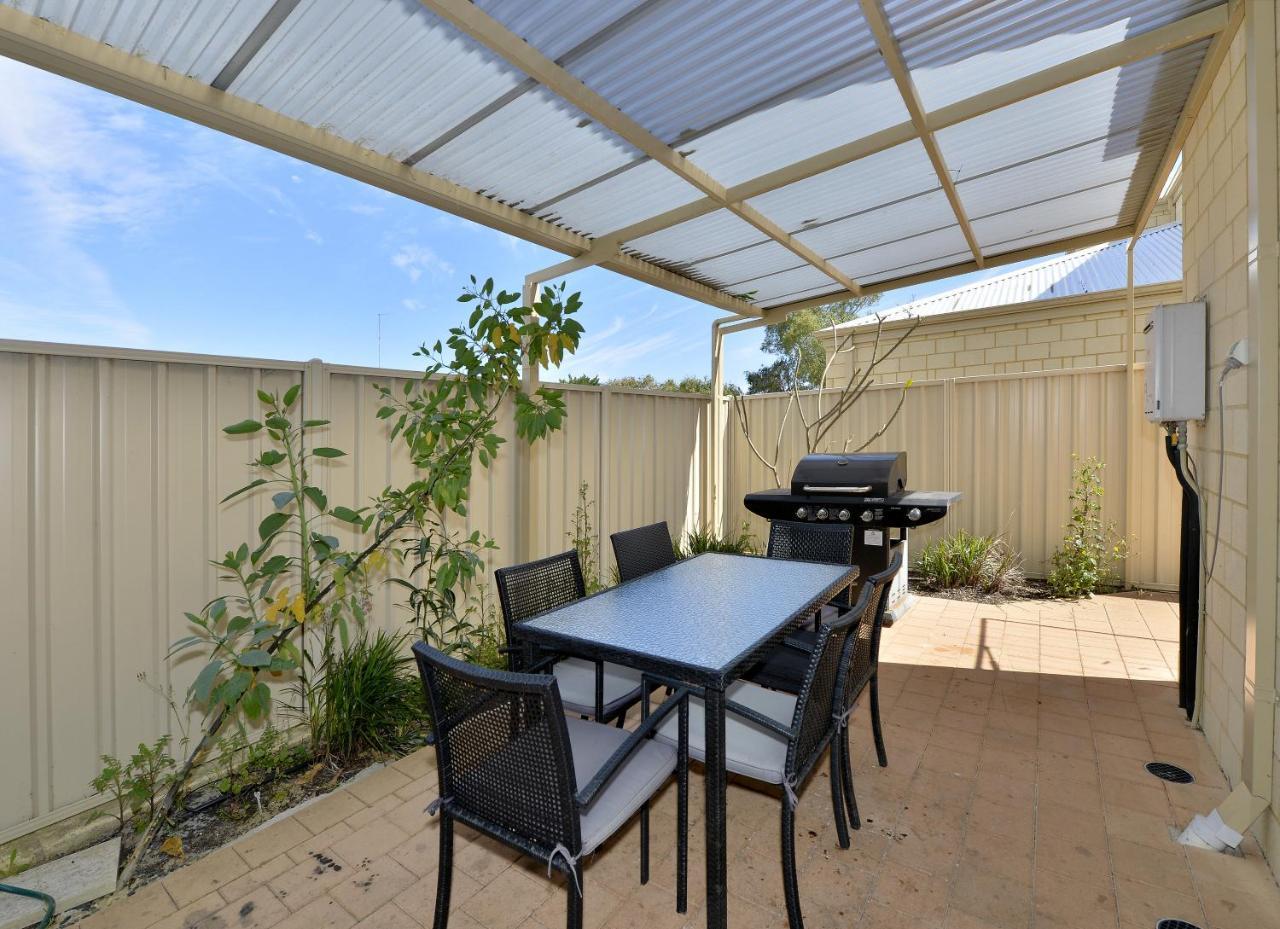 Serenity On The Terrace Aparthotel Mandurah Exterior foto